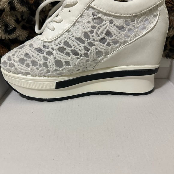 NEW - Picture 4 of 5